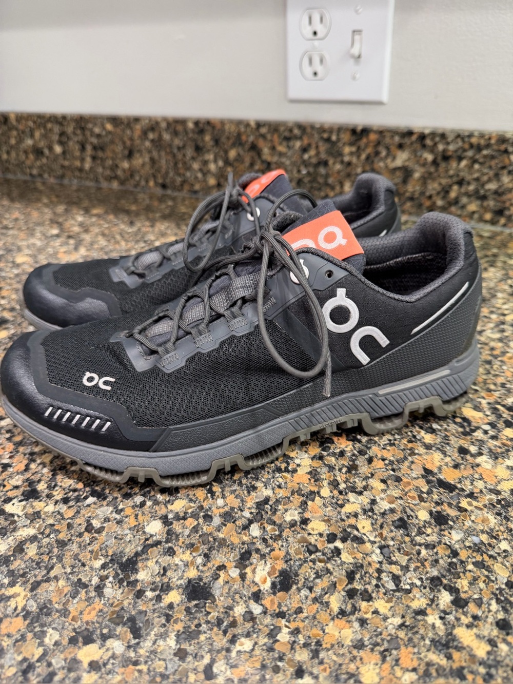 On Running ladies 8.5  Black Trail Running Shoes